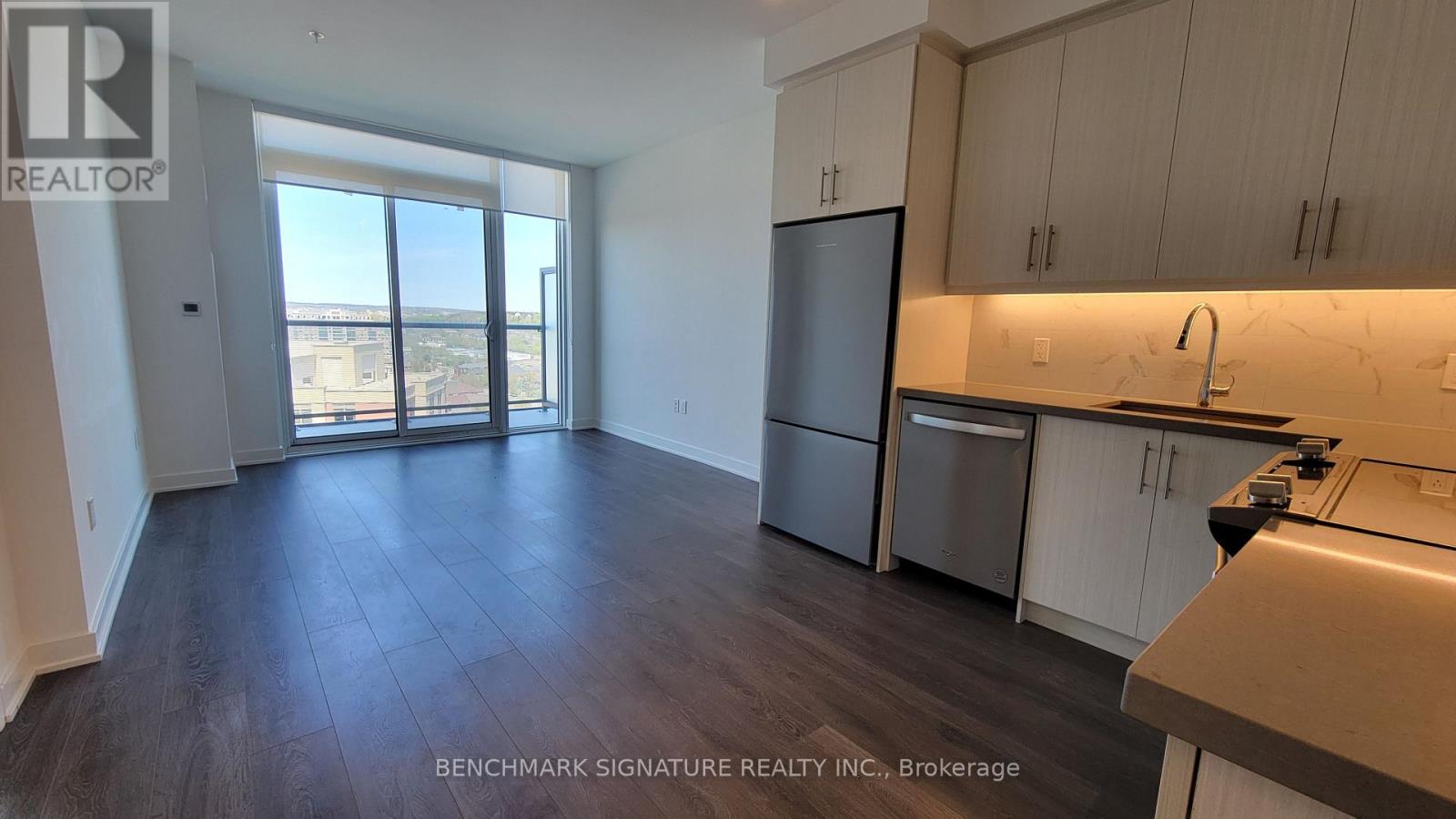 1607 - 85 ONEIDA CRESCENT, Richmond Hill (Langstaff)
