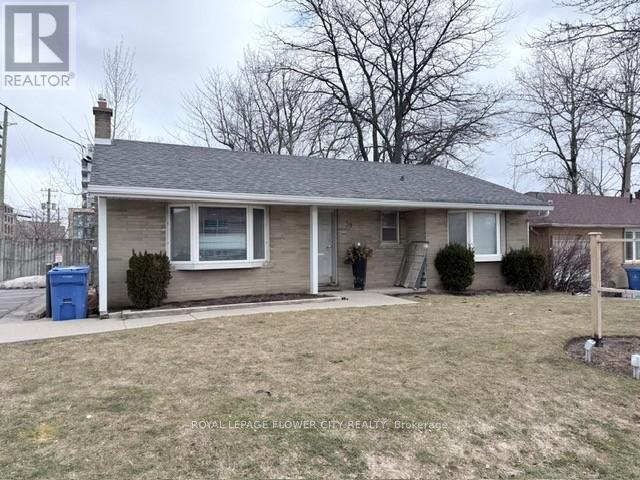 39 PARKSIDE DRIVE, Newmarket (Central Newmarket) — photo 2
