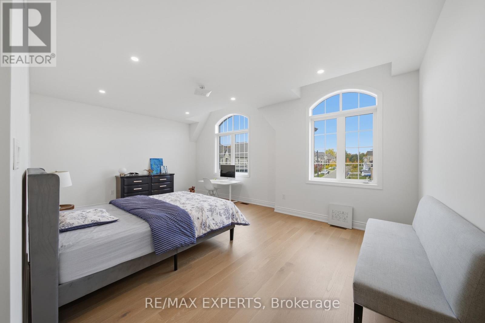 211 Stormont Trail, Vaughan, ON photo 34