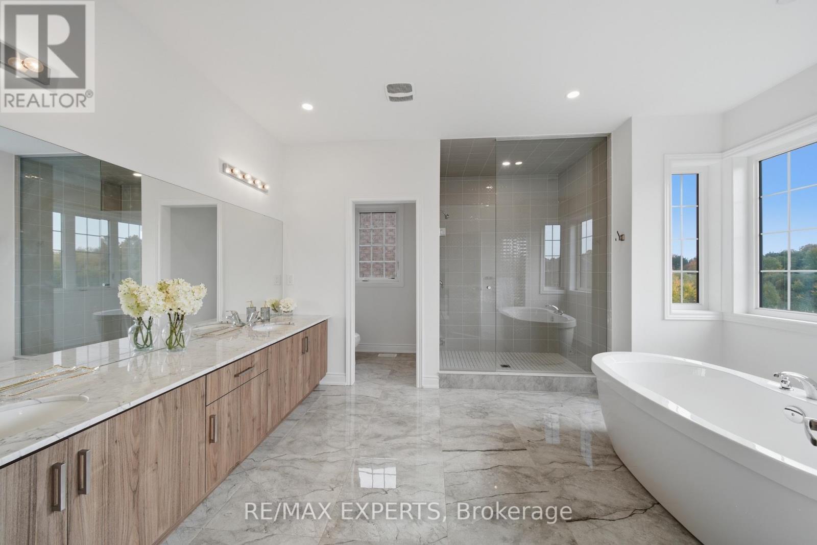 211 Stormont Trail, Vaughan, ON photo 30