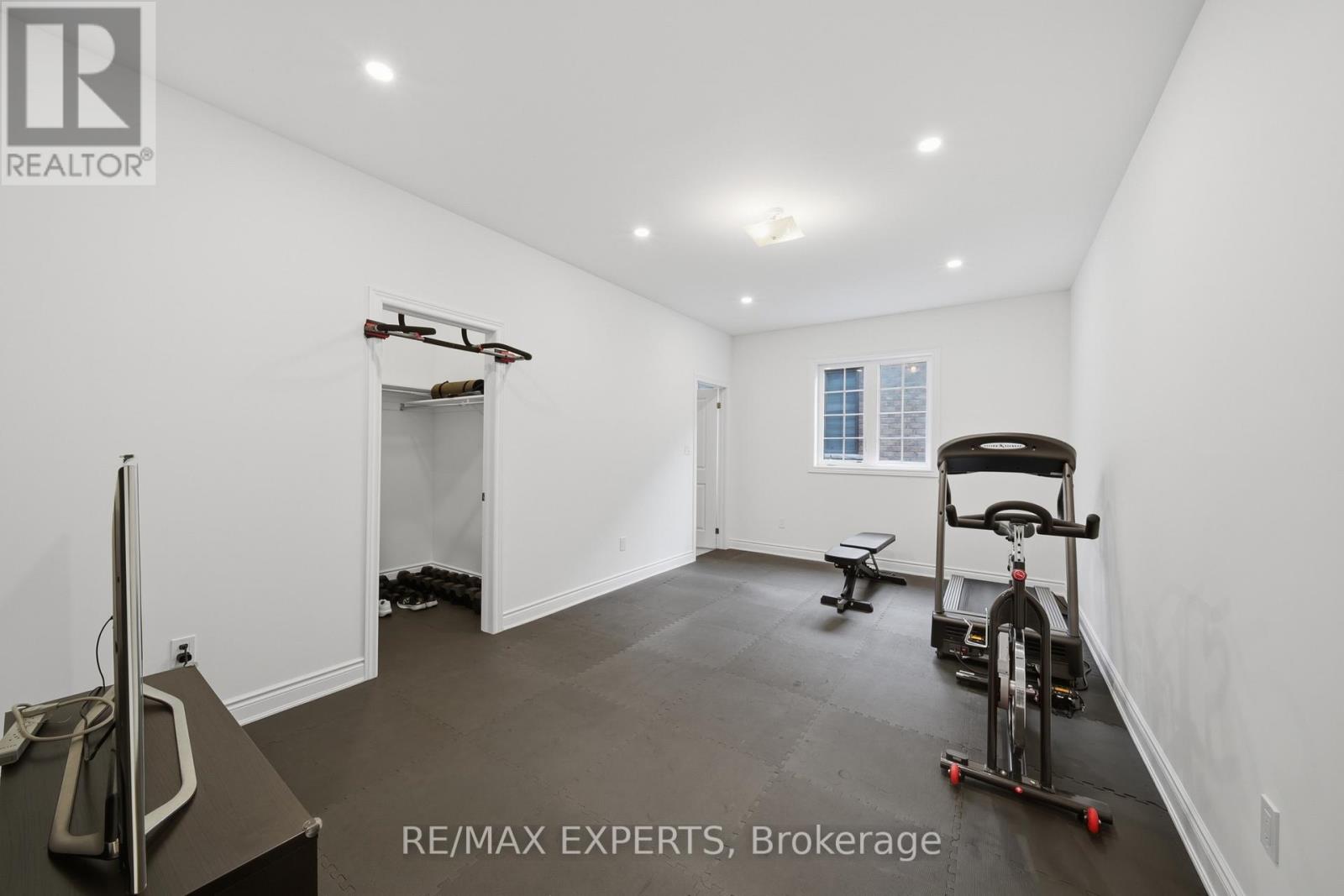 211 Stormont Trail, Vaughan, ON photo 40