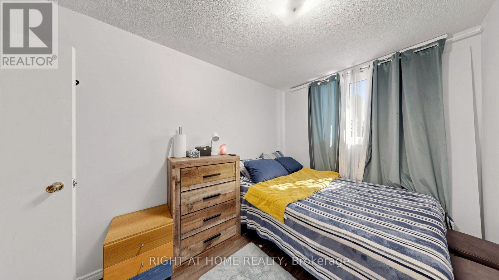 904- 100 Lotherton Pathway, Toronto, ON photo 22