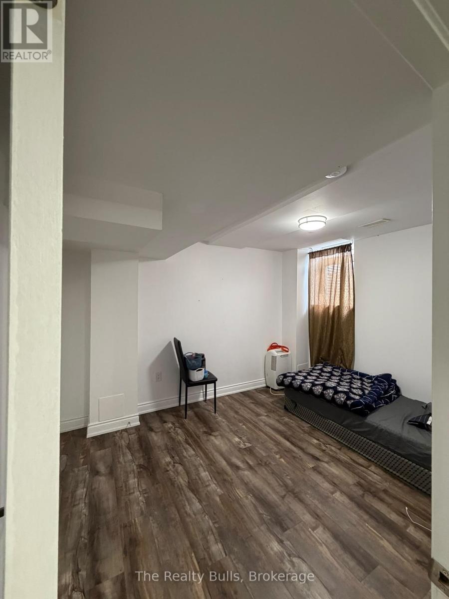BASEMENT - 4 FAIRHILL AVENUE, Brampton (Fletcher's Meadow) — photo 4