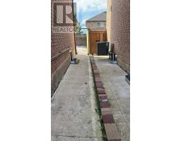 Basement - 4 Fairhill Avenue, Brampton, ON L7A2A9 Photo 10