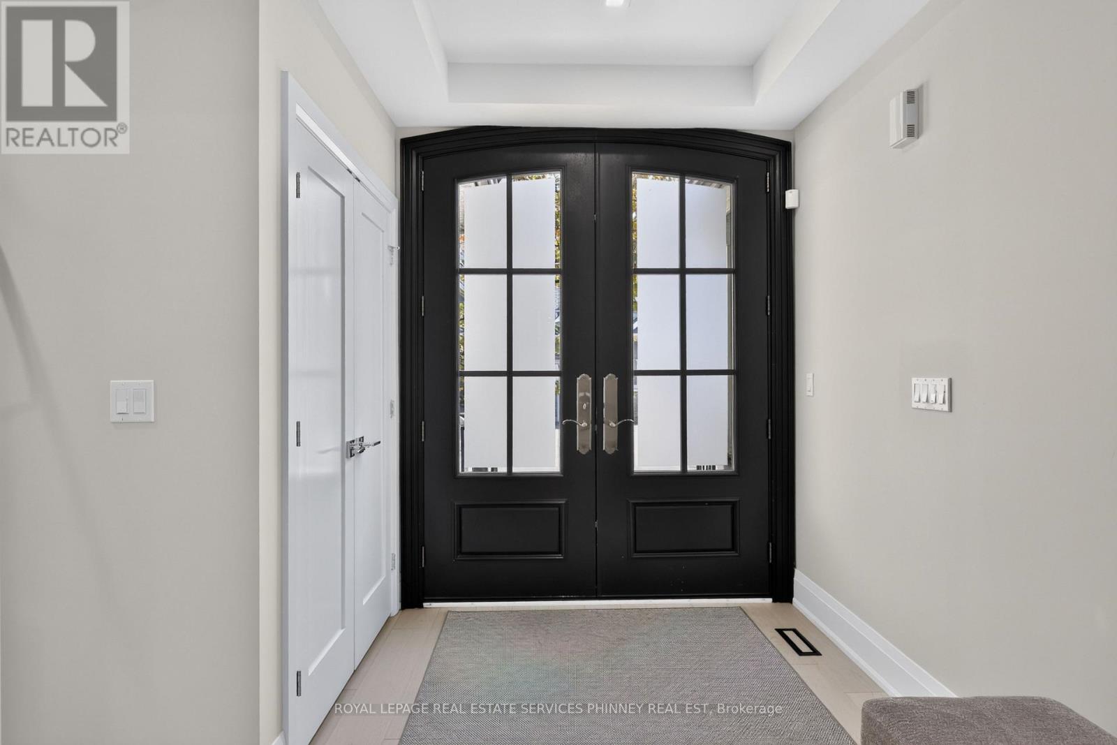 713 Hidden Grove Lane, Mississauga, ON photo 3