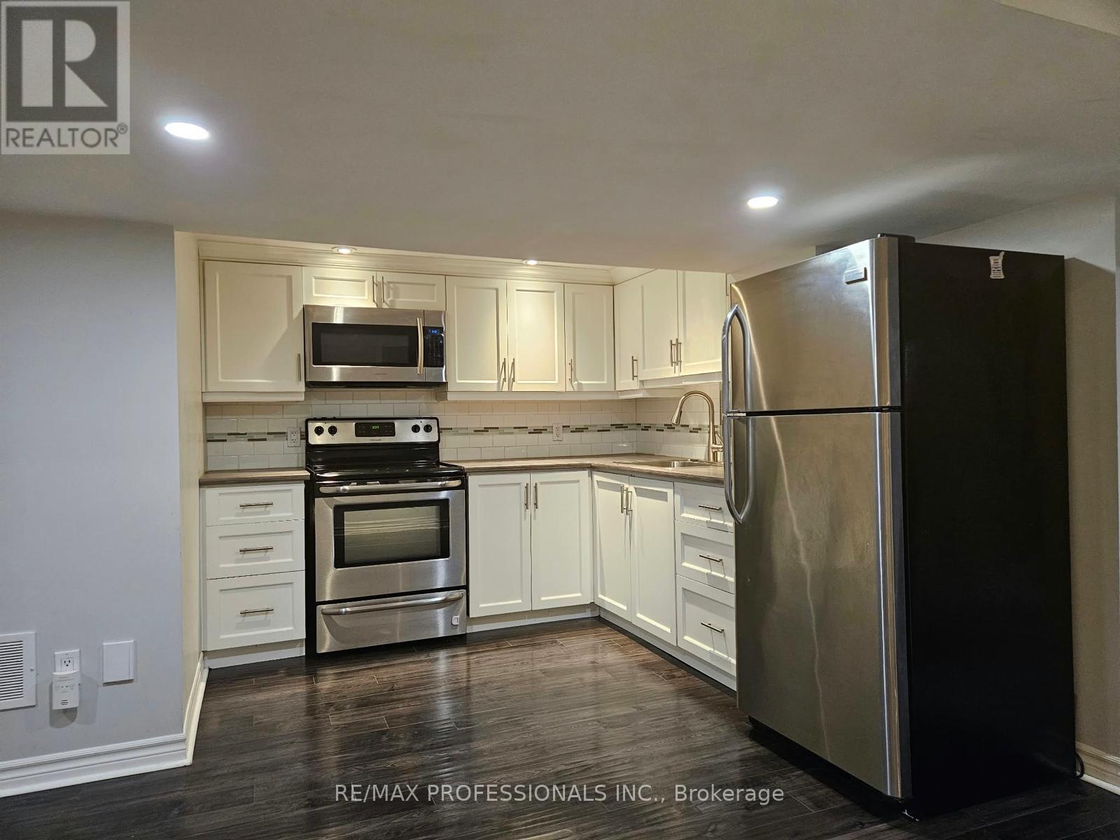 BSMT - 38 WHEATFIELD ROAD, Toronto (Mimico) — photo 5