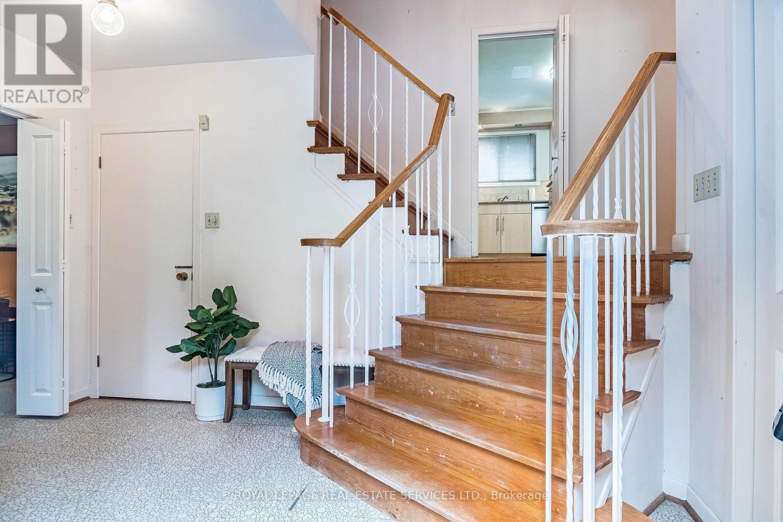 220 Edenbridge Drive, Toronto, ON photo 13