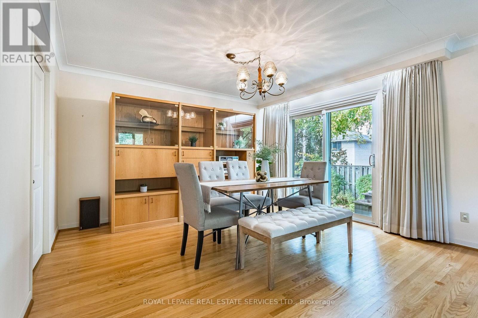 220 Edenbridge Drive, Toronto, ON photo 7