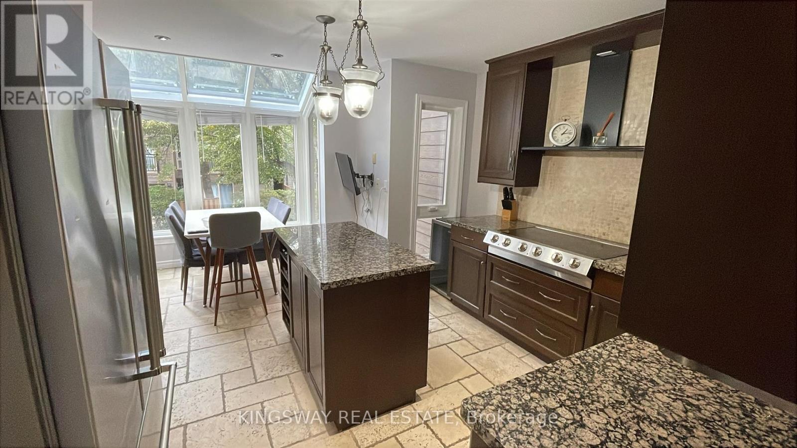 1120 Queens Avenue — photo 13