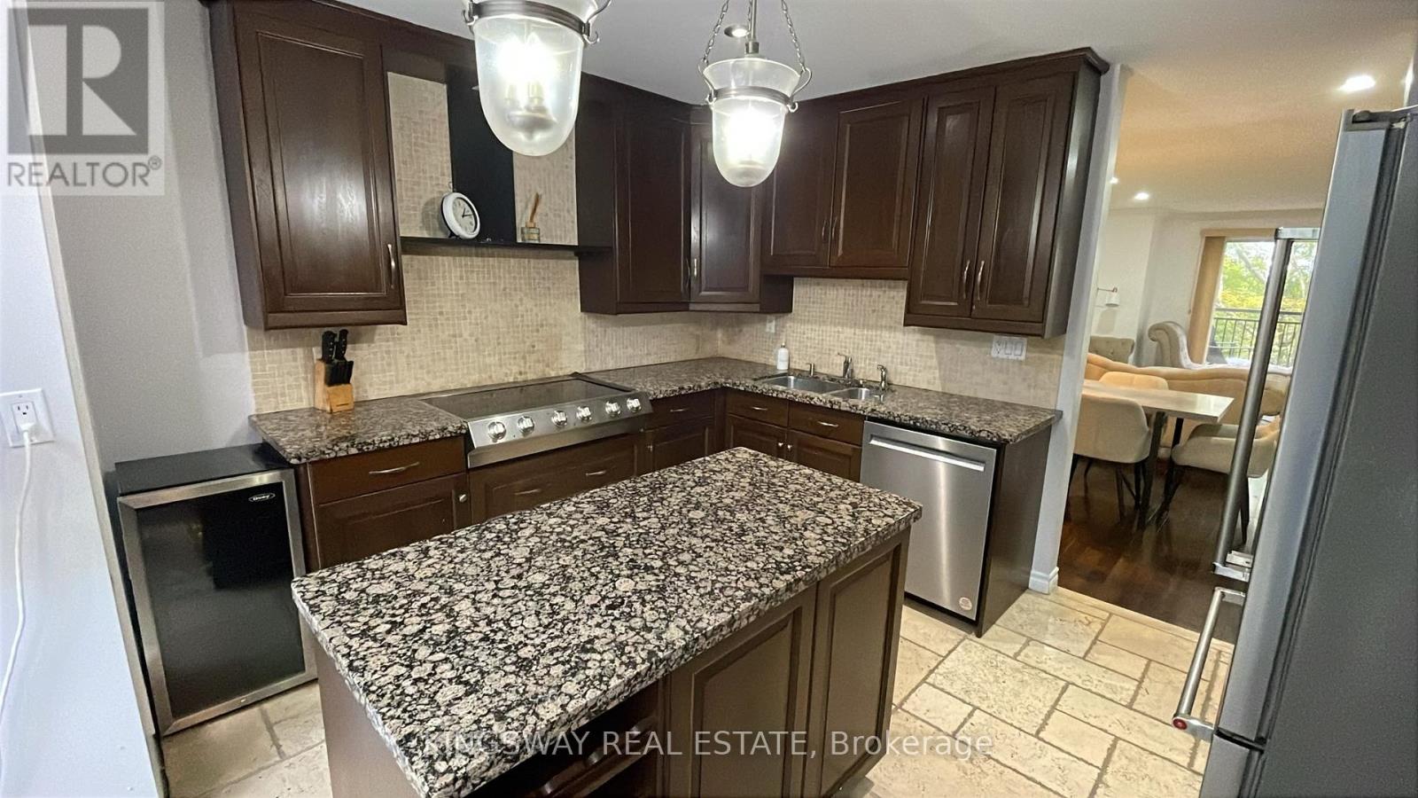1120 Queens Avenue — photo 14