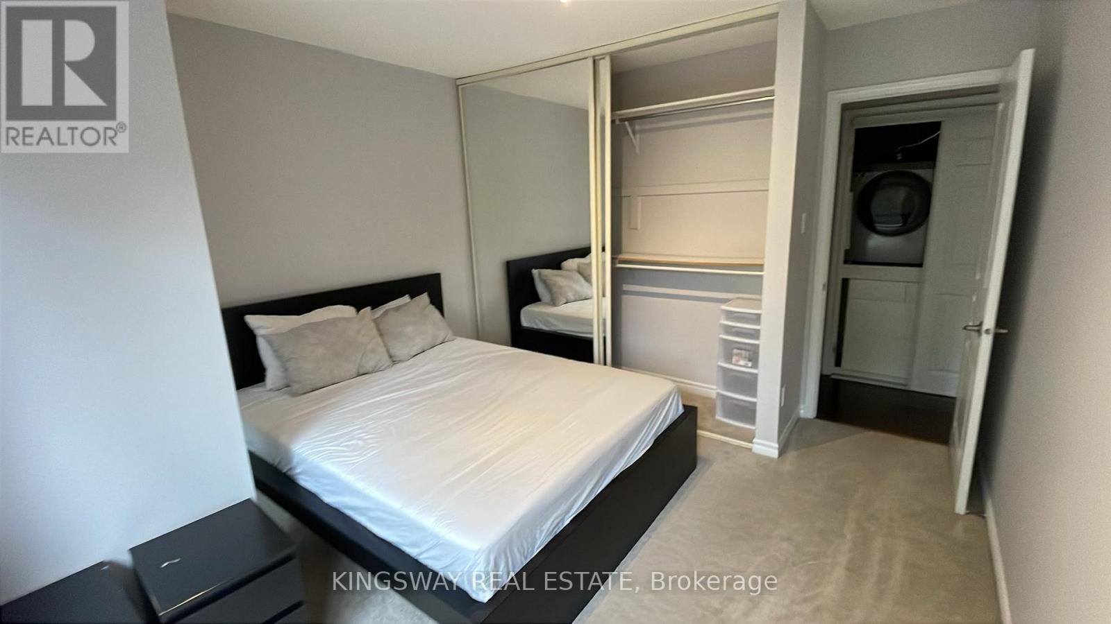 1120 Queens Avenue — photo 22