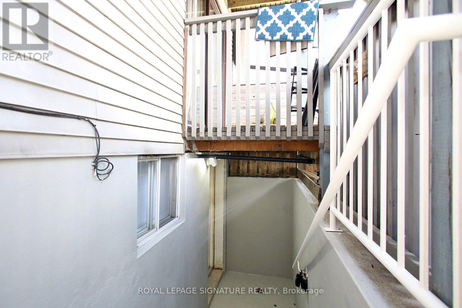 10 ARMSTRONG STREET, Toronto (Dovercourt-Wallace Emerson-Junction) — photo 2