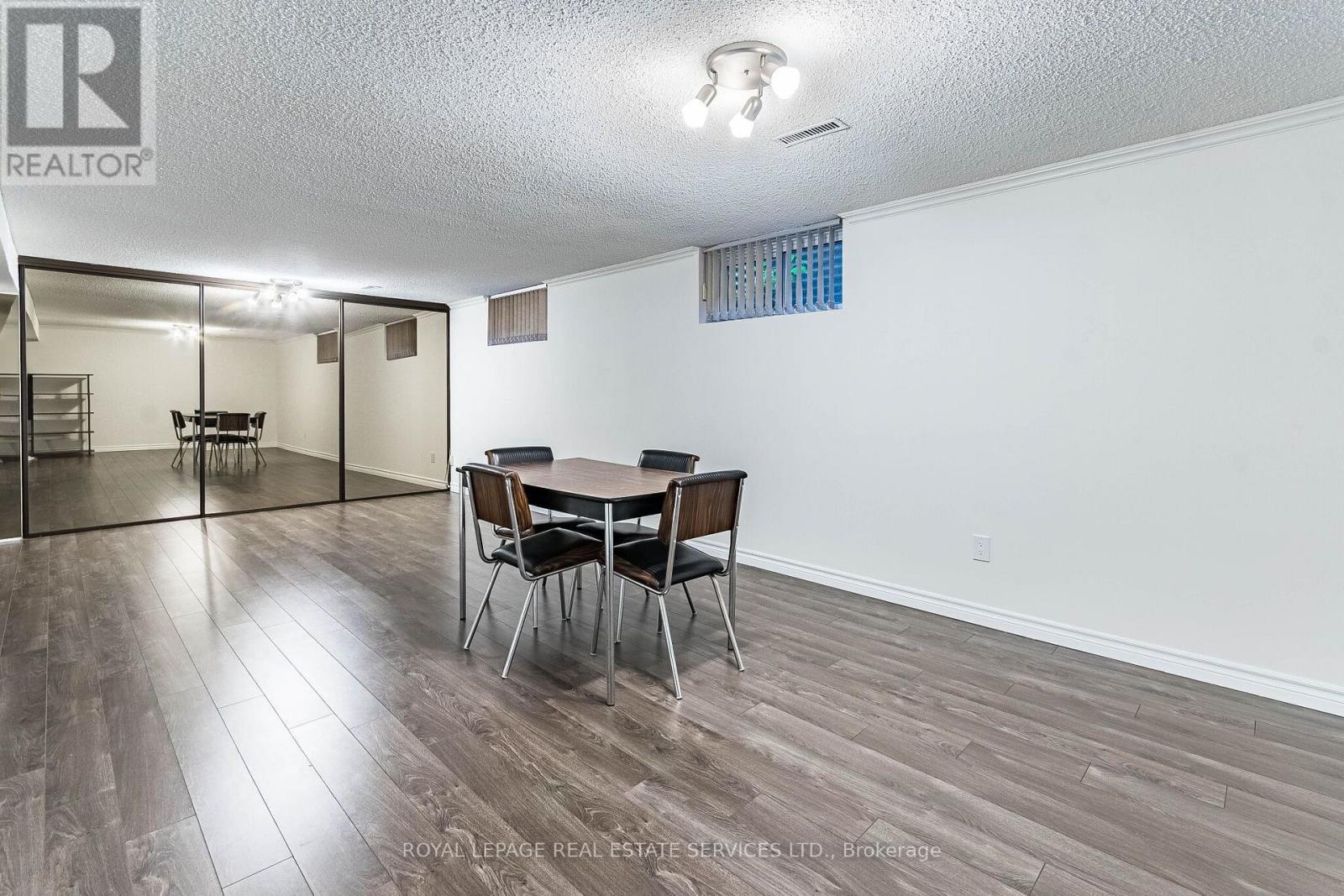 213 The Kingsway, Toronto, ON photo 29