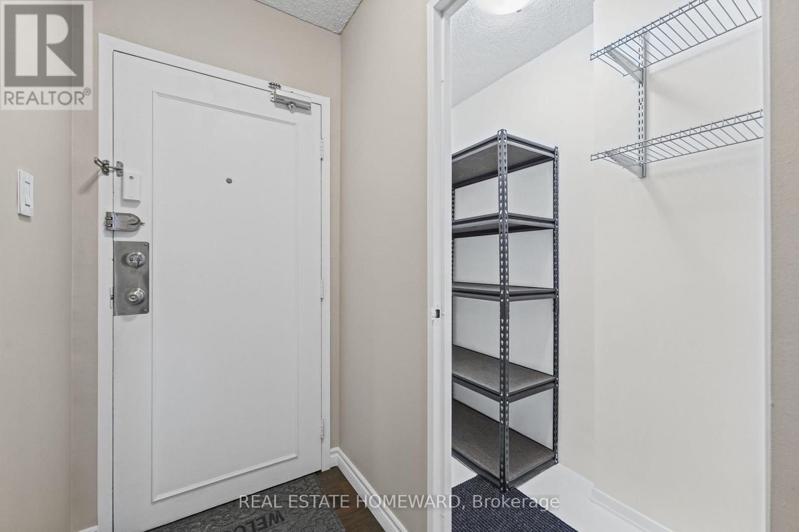 1507- 966 Inverhouse Drive, Mississauga, ON photo 4