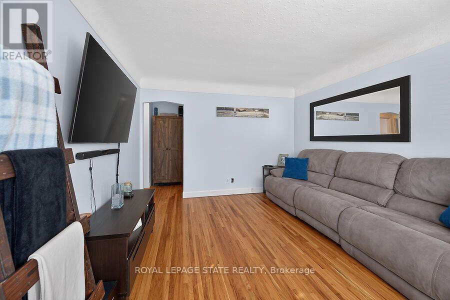 202 East 26th Street, Hamilton, ON photo 6