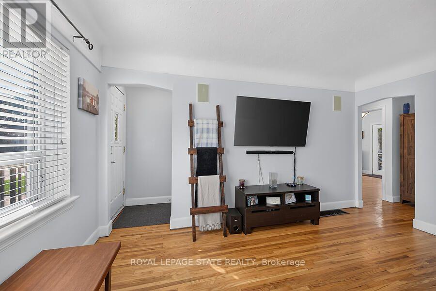 202 East 26th Street, Hamilton, ON photo 7