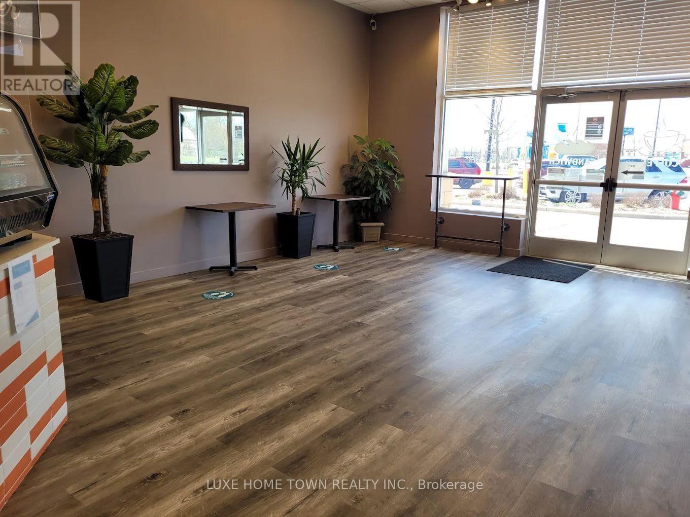 300 - 3 WOODLAWN ROAD W, Guelph (Exhibition Park) — photo 4