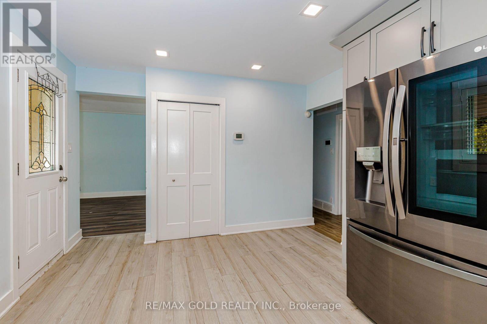 49 Kenneth Avenue — photo 15