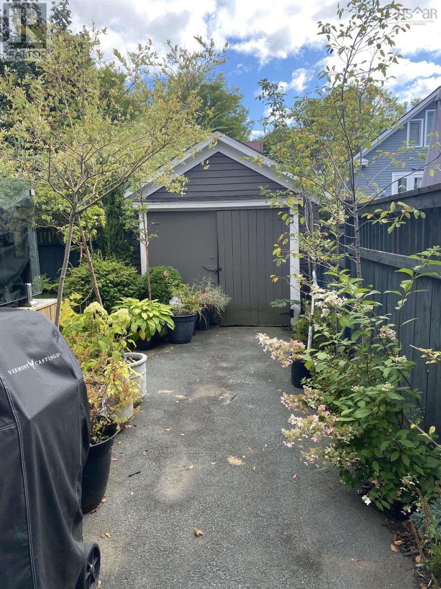 Property 38 of 40 of 6326 Norwood Street