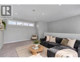 2106 49 Avenue SW - photo 31
