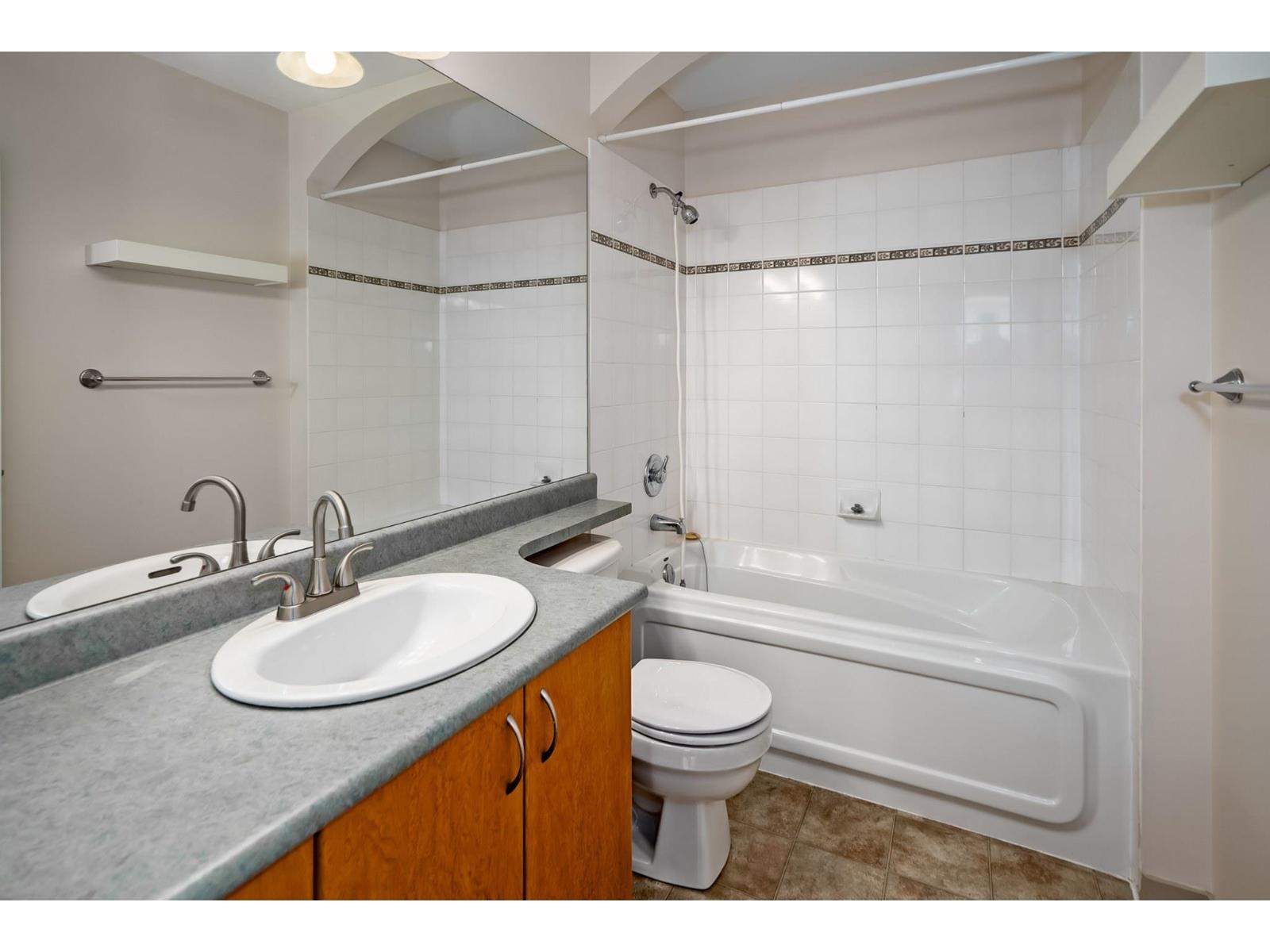 Photo of 207 33485 SOUTH FRASER WAY 26