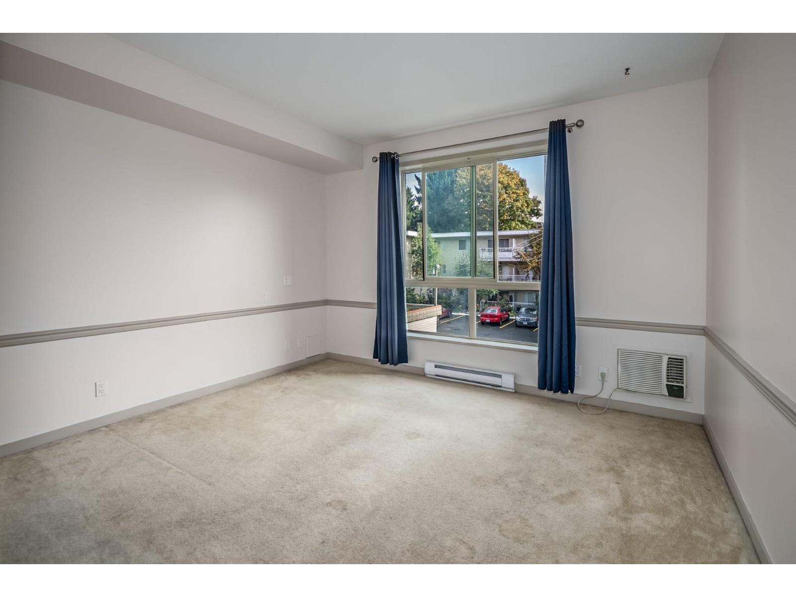 Photo of 207 33485 SOUTH FRASER WAY 32