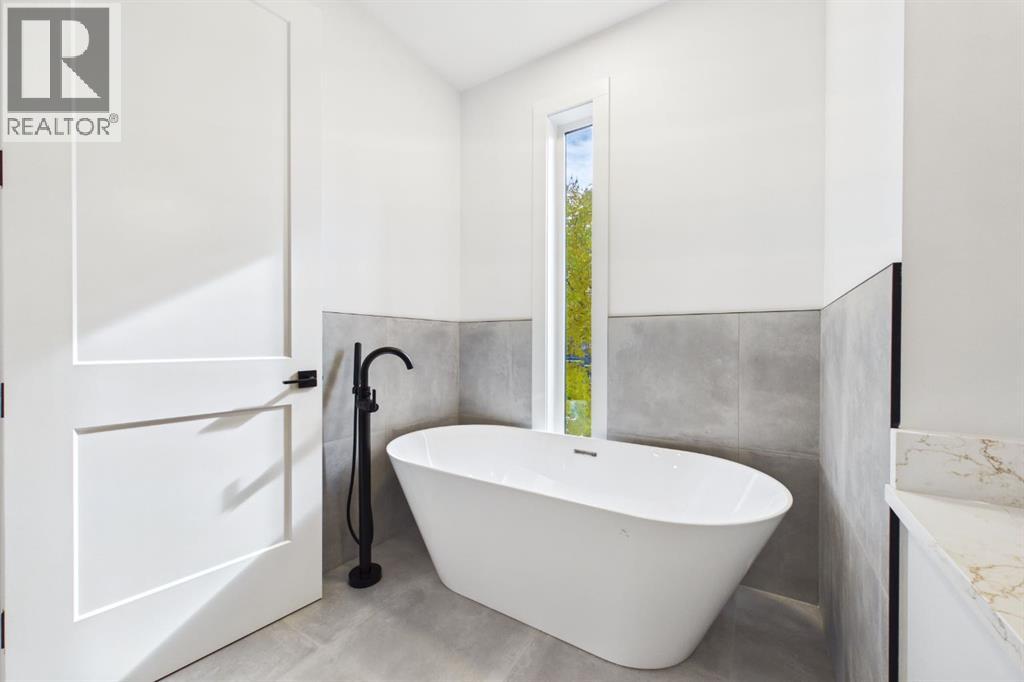 434 23 Avenue NW - photo 33