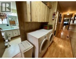 4784 Selkirk Avenue, Edgewater, BC V0A1E0 Photo 17