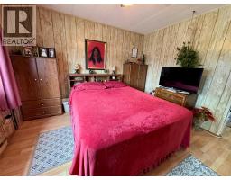 4784 Selkirk Avenue, Edgewater, BC V0A1E0 Photo 16