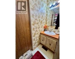 4784 Selkirk Avenue, Edgewater, BC V0A1E0 Photo 20