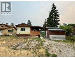 4784 Selkirk Avenue, Edgewater, BC V0A1E0 Photo 23