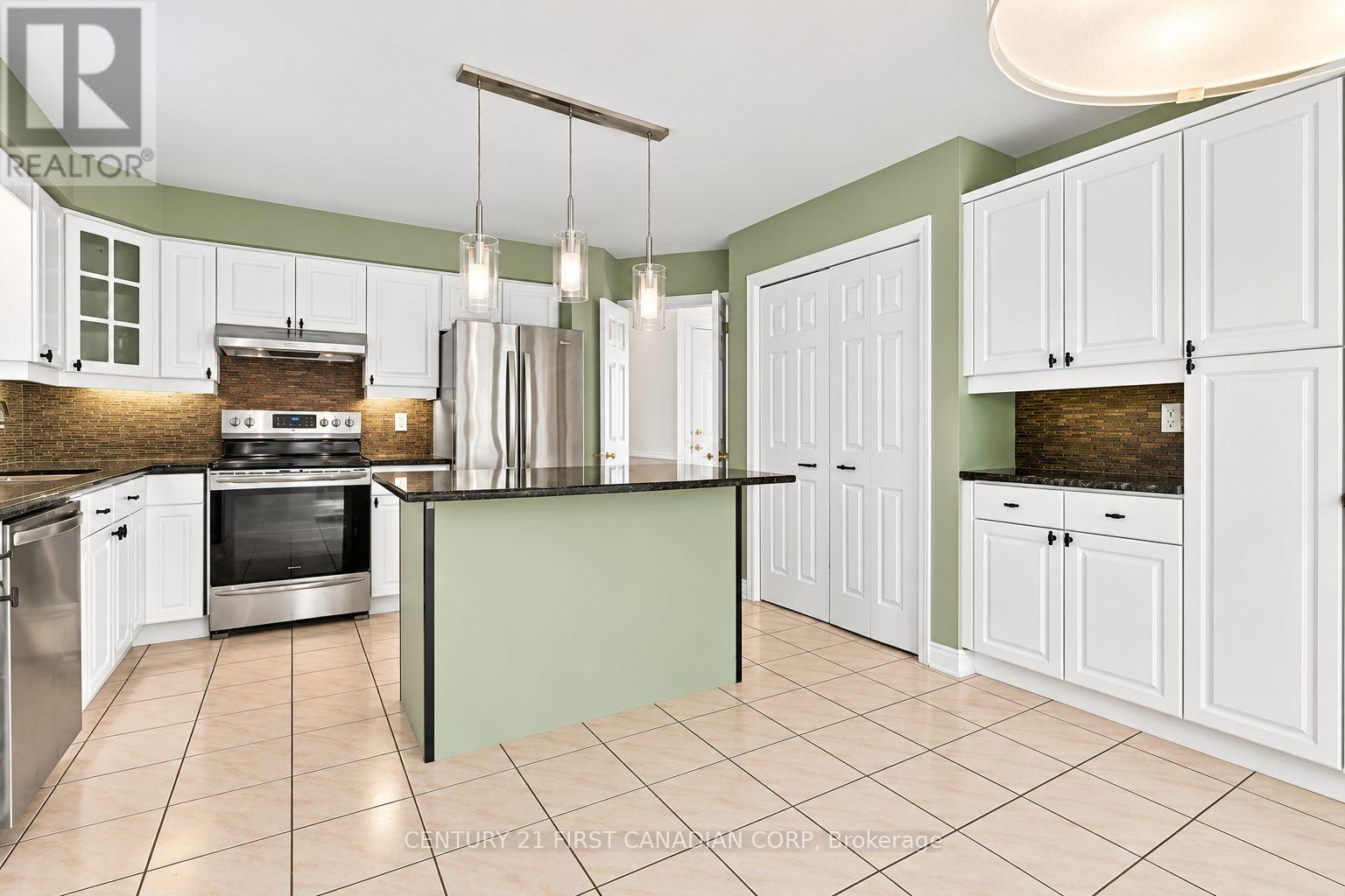 122 Sunnyside Drive — photo 15