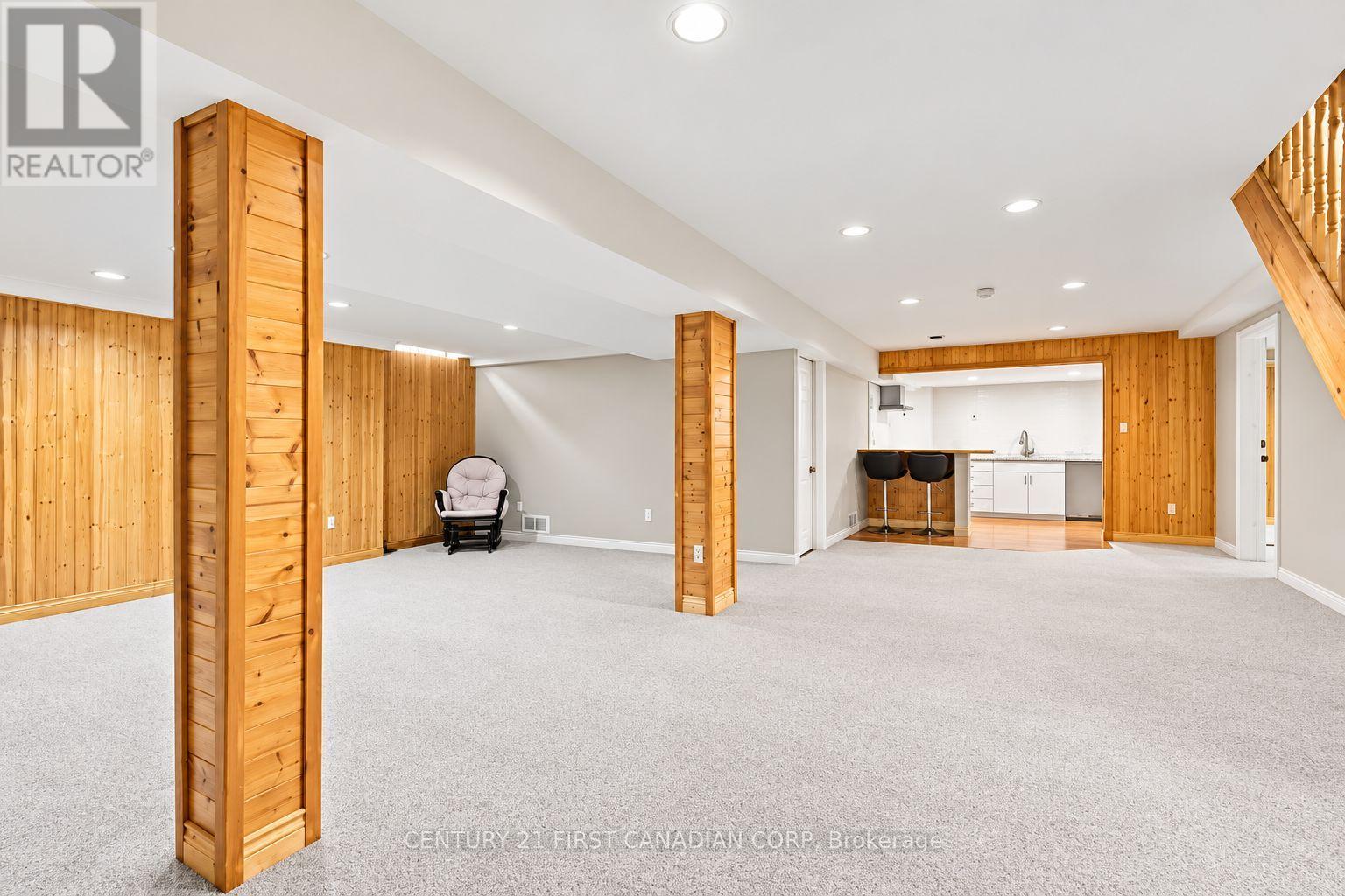 122 Sunnyside Drive — photo 33