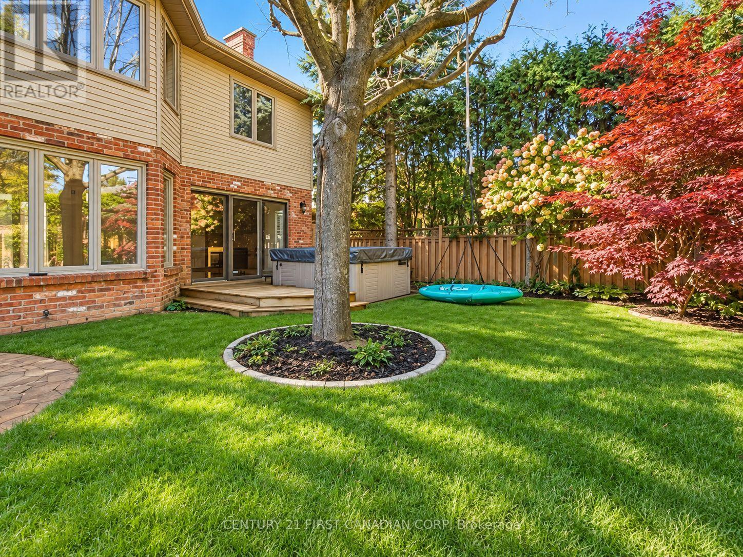 122 Sunnyside Drive — photo 43
