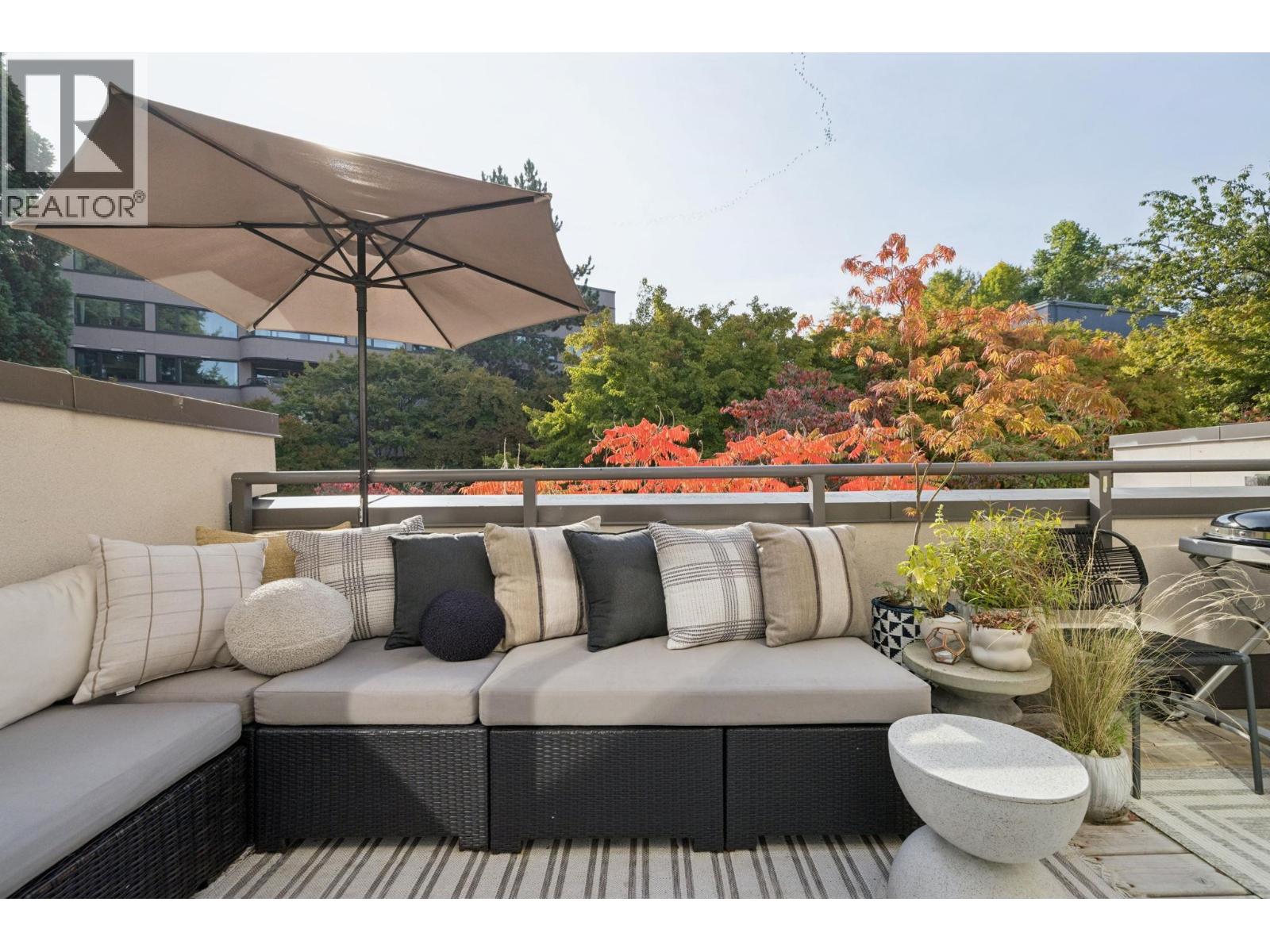 304 1477 FOUNTAIN WAY property photograph