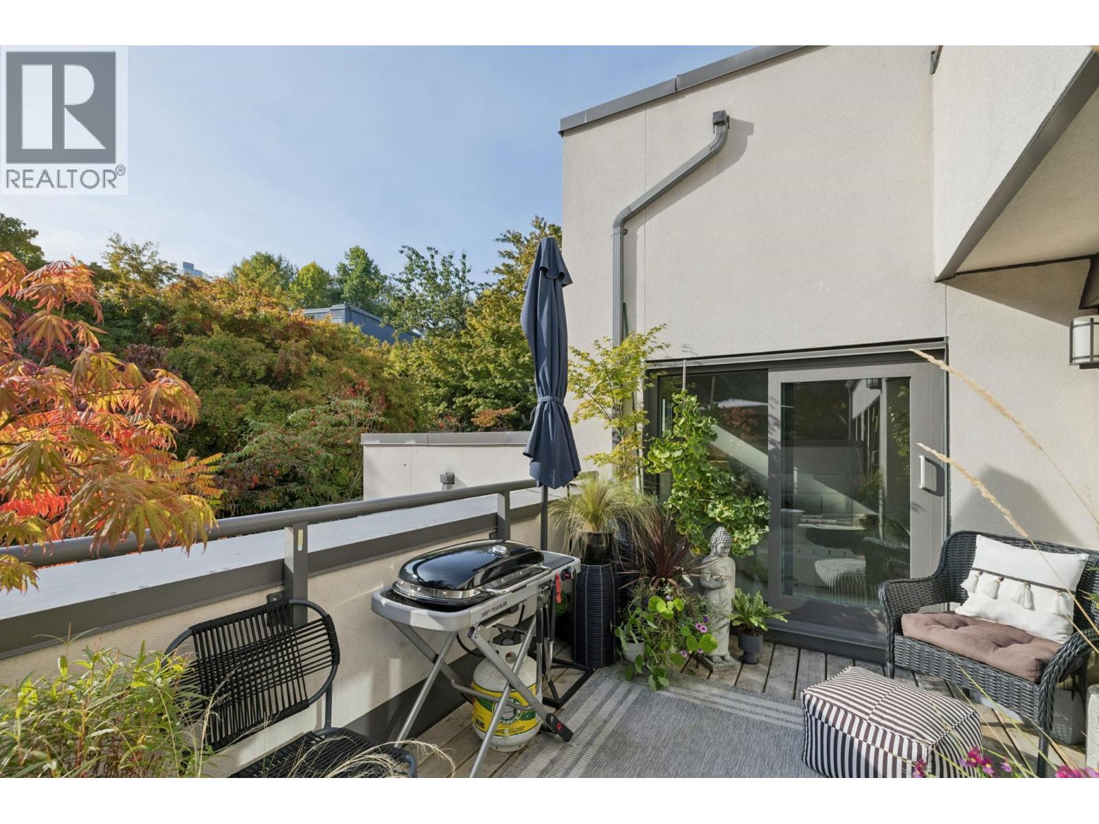 304 1477 FOUNTAIN WAY property photograph