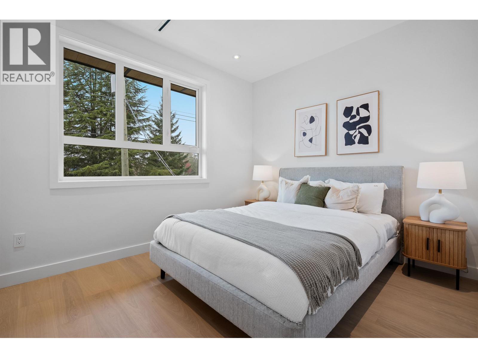 Photo of 1 1060 STRATFORD AVENUE 14