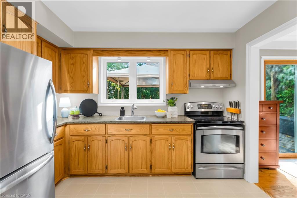 11 Dawson Crescent — photo 24