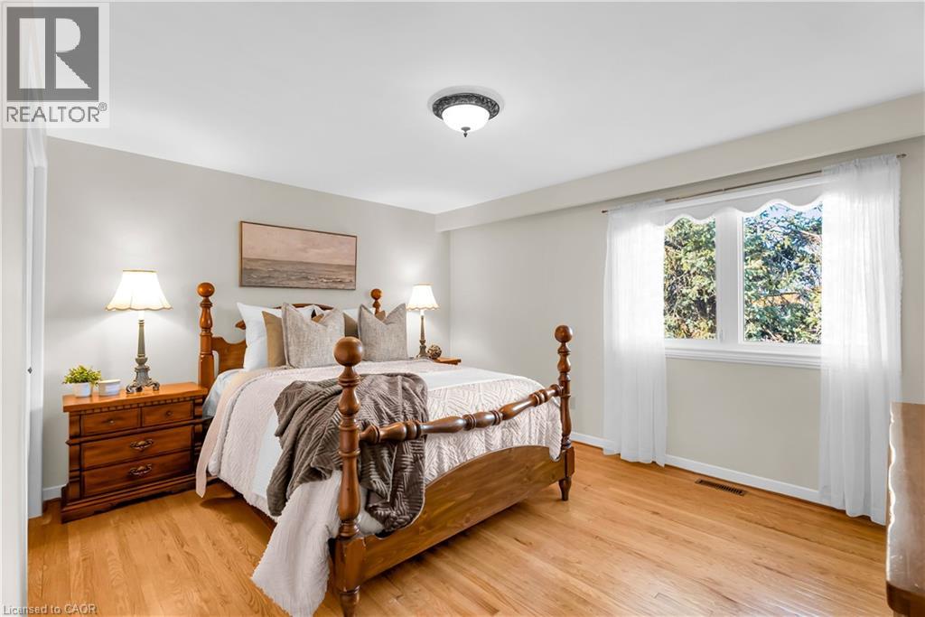 11 Dawson Crescent — photo 30