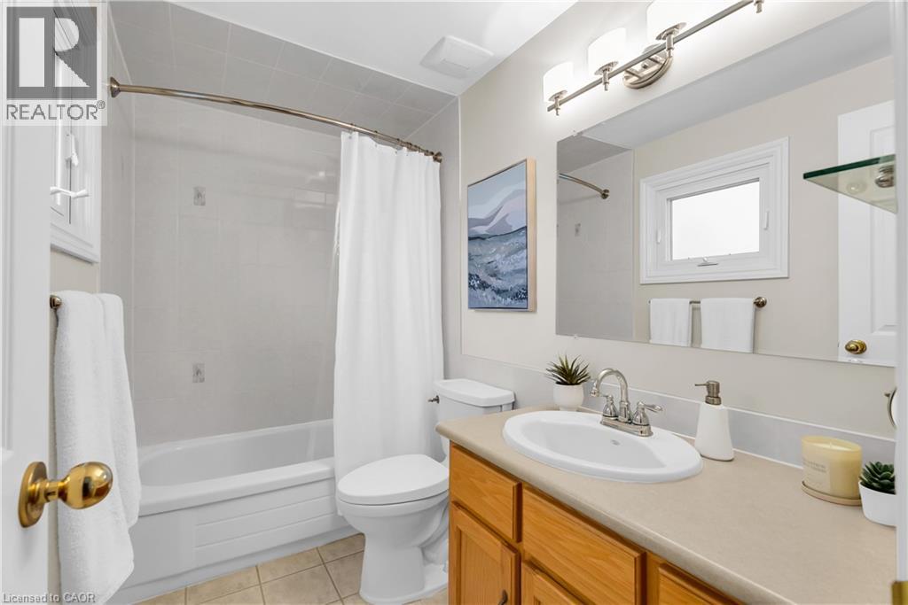 11 Dawson Crescent — photo 36