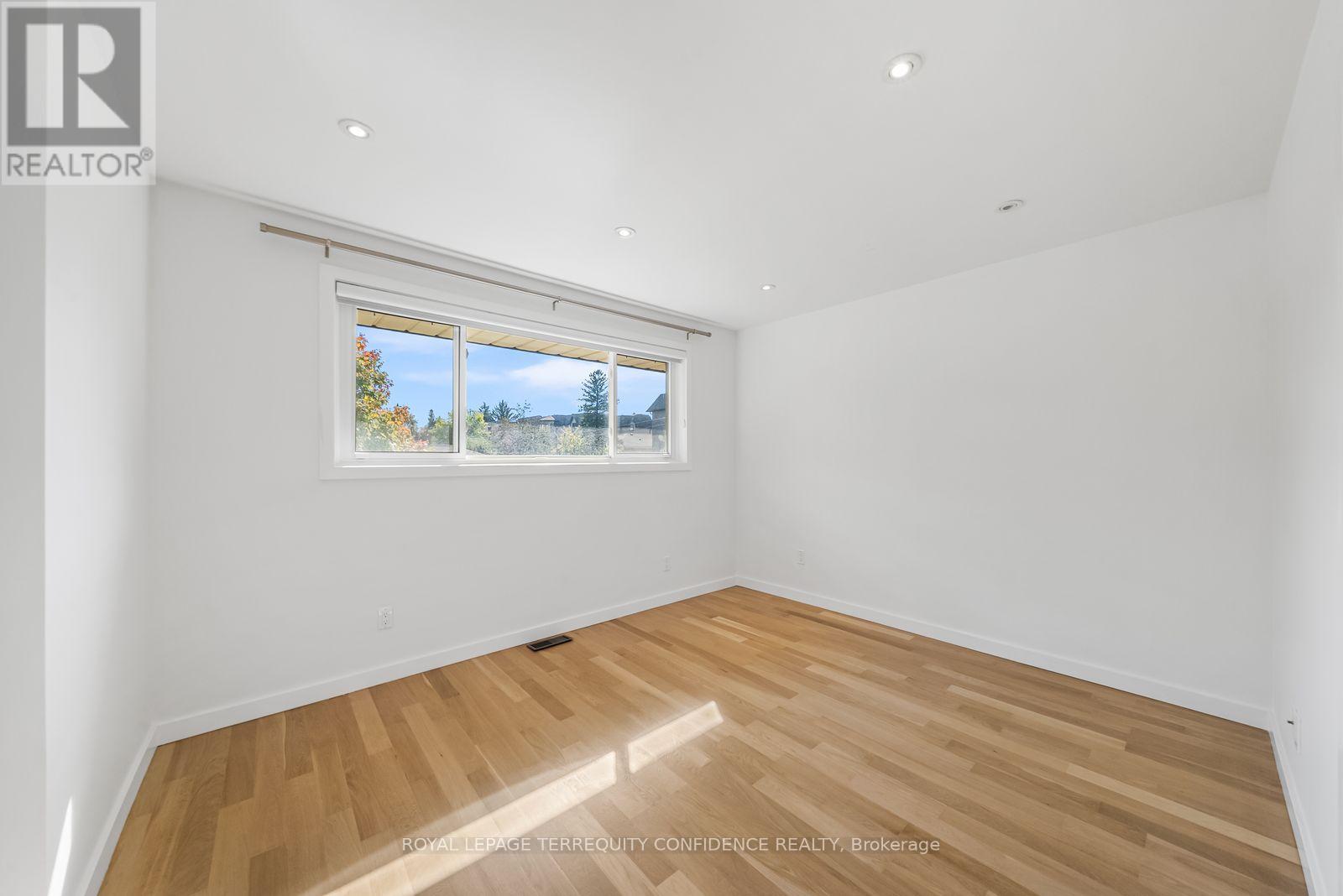 36 Sutcliffe Drive — photo 14