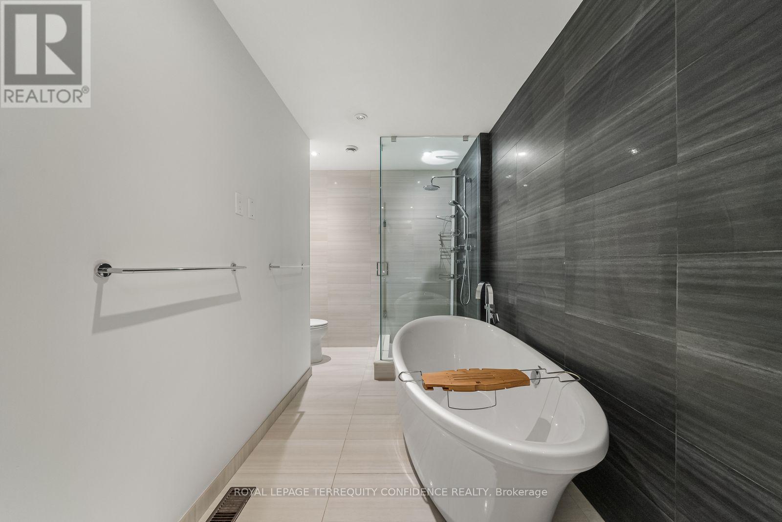 36 Sutcliffe Drive — photo 20