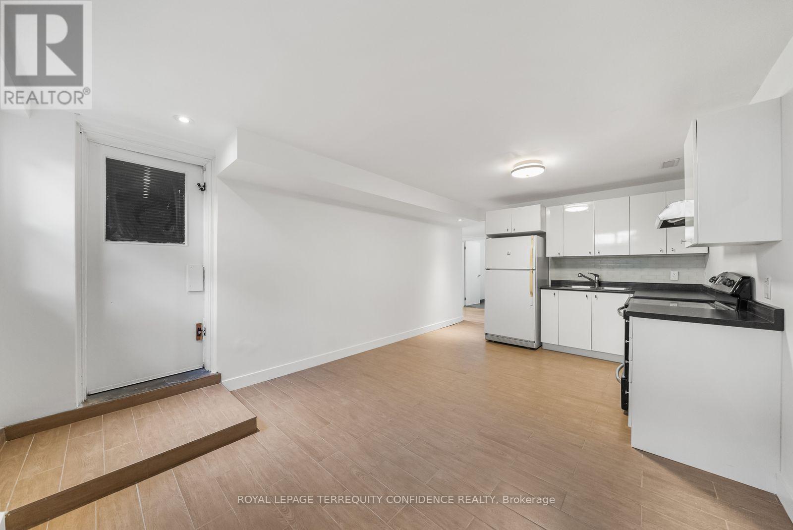 36 Sutcliffe Drive — photo 31