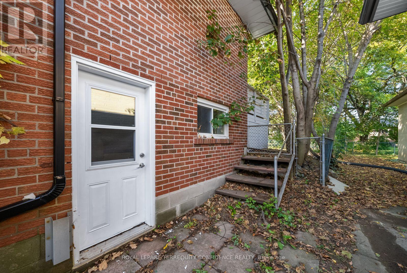 36 Sutcliffe Drive — photo 34