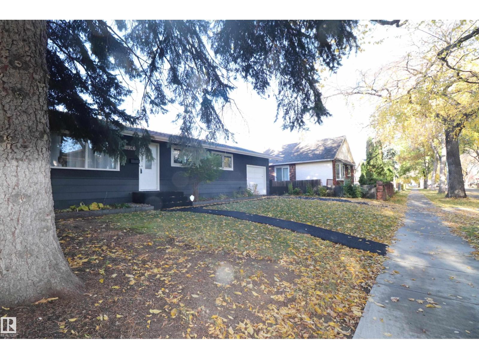 11926 55 Street NW, photo 41
