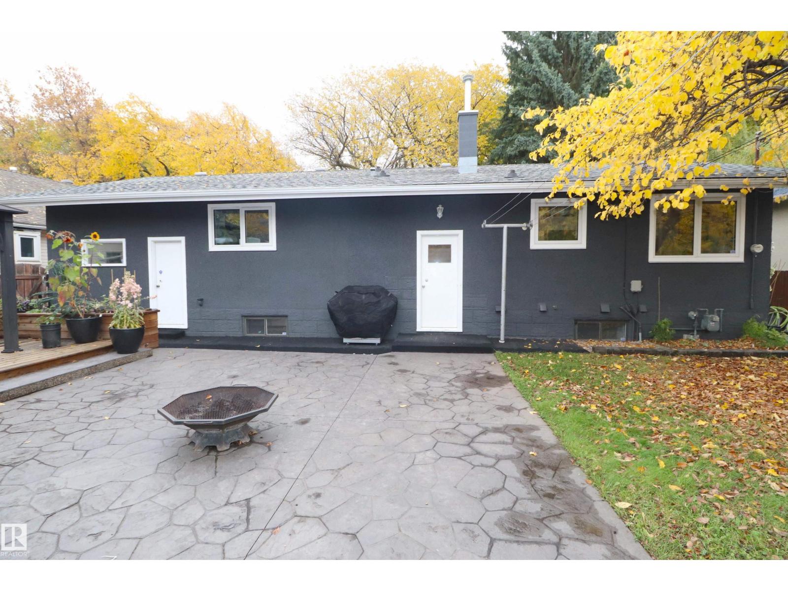 11926 55 Street NW, photo 23