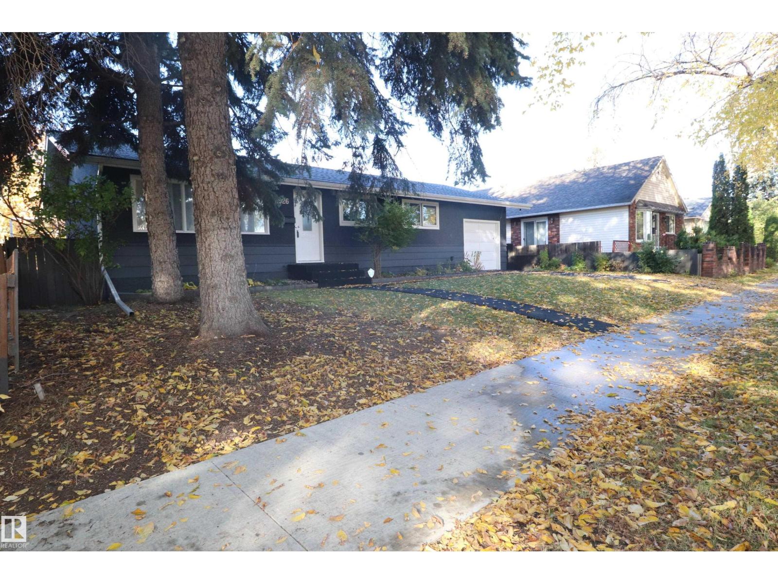 11926 55 Street NW, photo 35