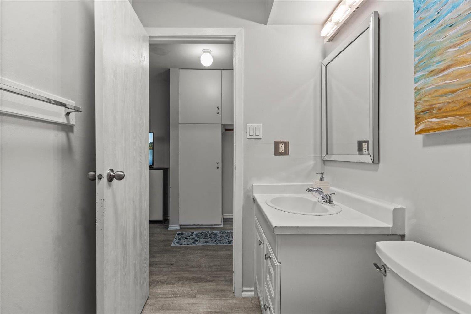 1 450 ESPLANADE AVENUE, Harrison Hot Springs, Harrison Hot Springs - Image 1