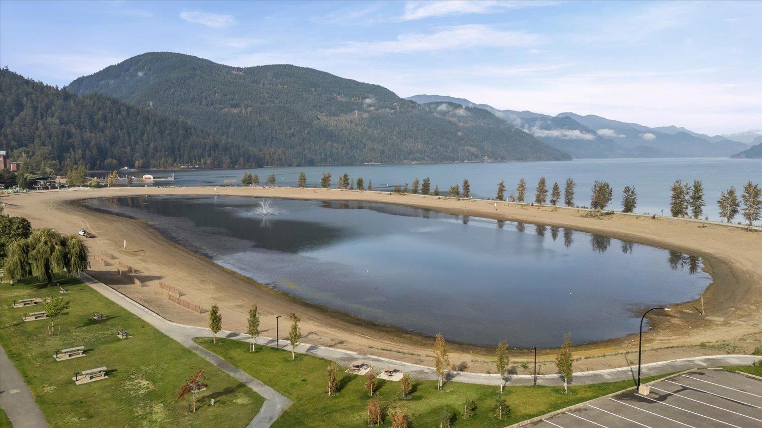 1 450 ESPLANADE AVENUE, Harrison Hot Springs, Harrison Hot Springs - Image 1