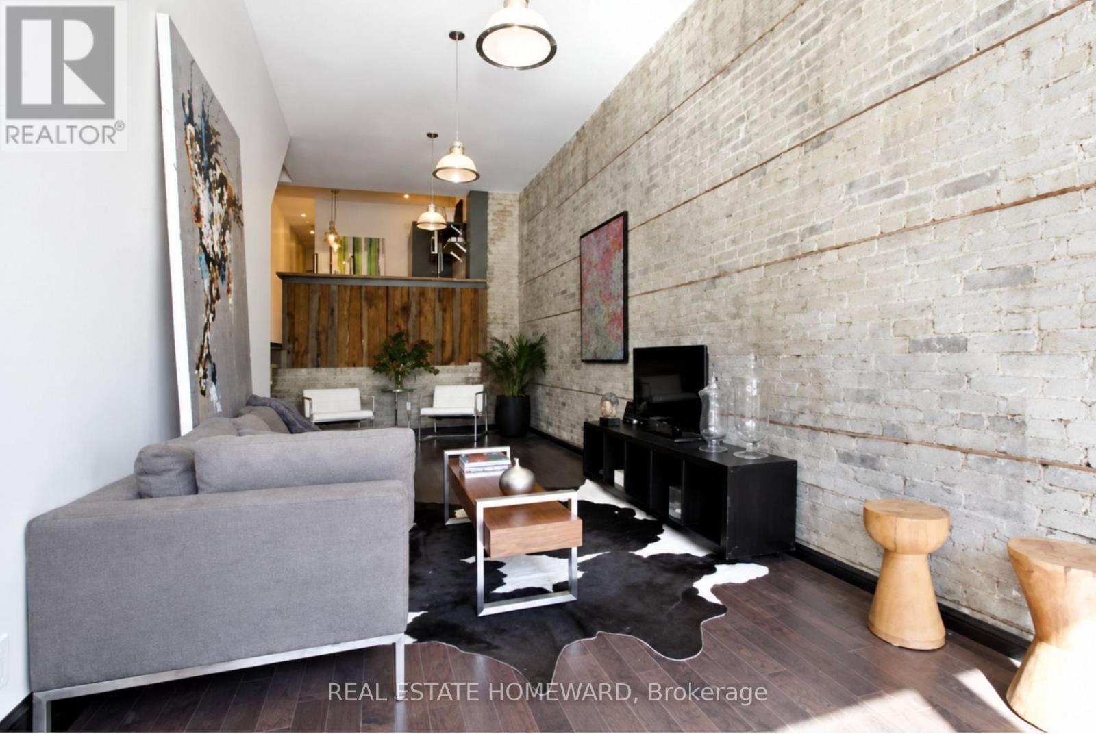 MAIN - 726 GERRARD STREET E, Toronto (North Riverdale) — photo 2